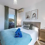Descartes Villa
