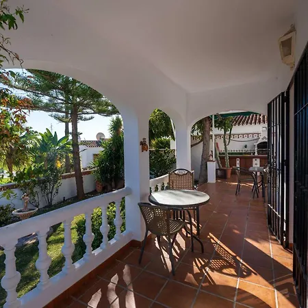 Descartes Villa